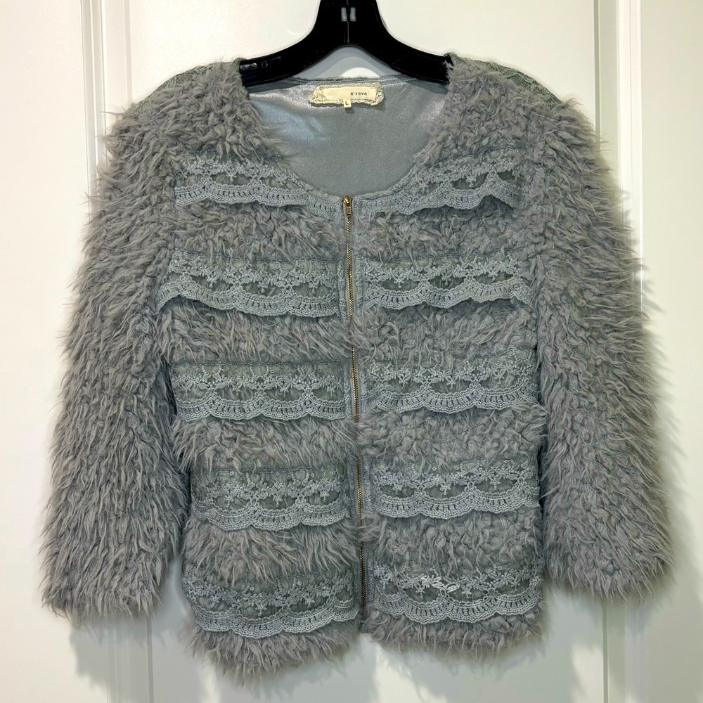 Areve Gray Faux Fur & Lace Zippered Jacket Size Large